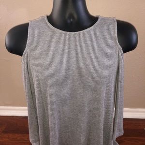 Grey rubbed no shoulder shirt